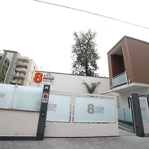 **** Hotel 8room Italy